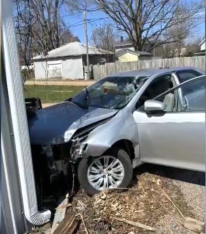 Marcellus Man Injured After Crashing Into Building